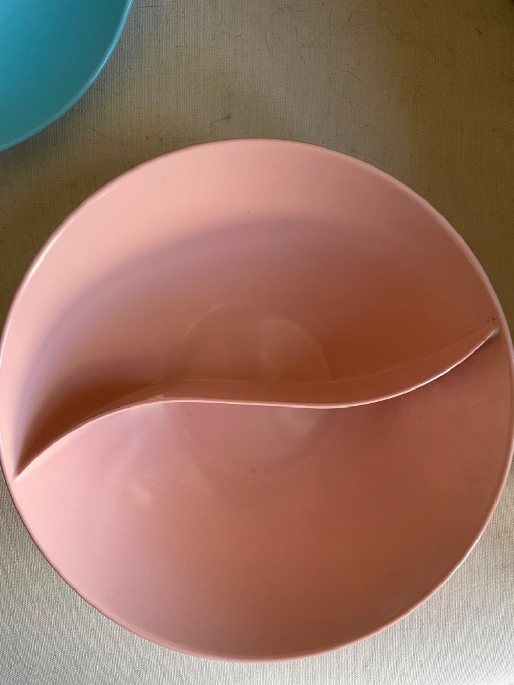 PRICE DROP! Vintage Melmac Pink and Blue dinnerware serving bowls - Set of 2! - Picture 5 of 13